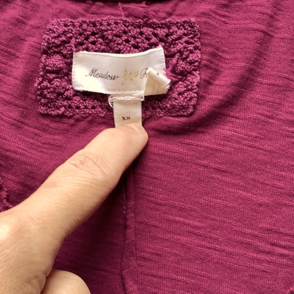 Anthropologie Meadow Rue Plum Top with 3/4 Sleeves Size Extra Small - Picture 4 of 5